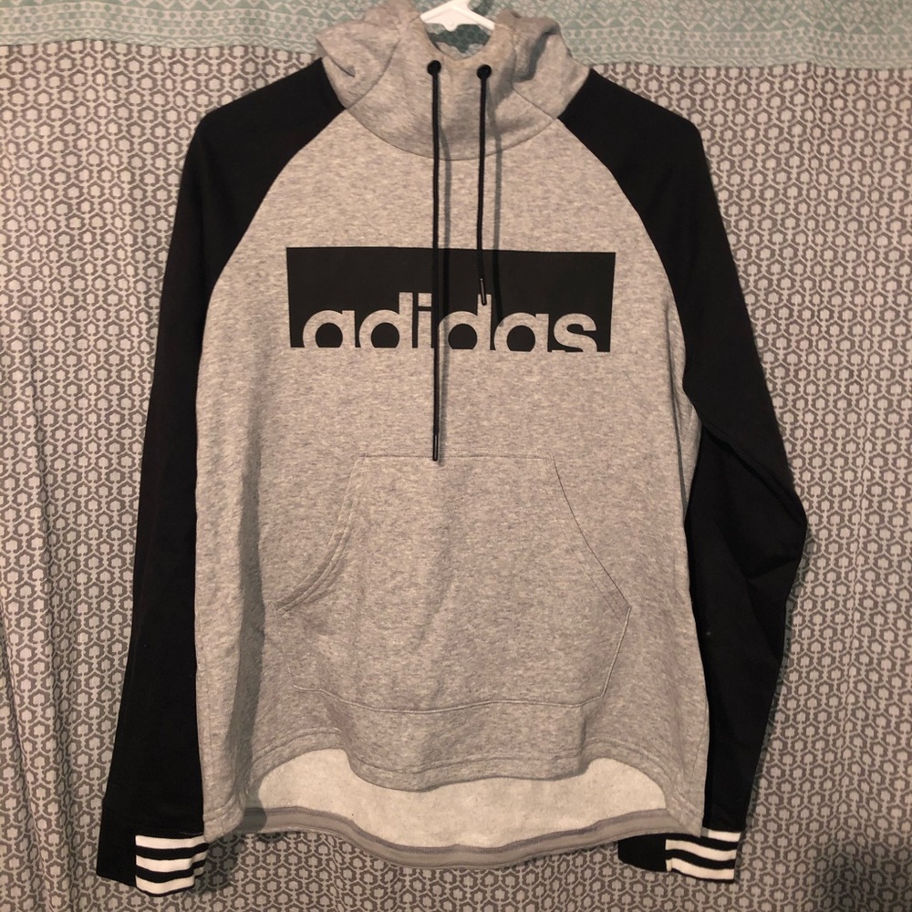 ADIDAS SWEATSHIRT